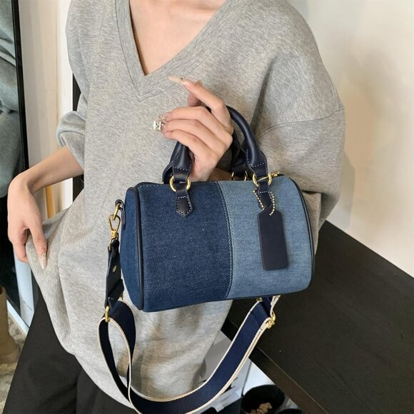 Lightweight Barrel-Shaped Tote Bag - Chic Denim Design for Daily Essentials - Picture 3 of 6